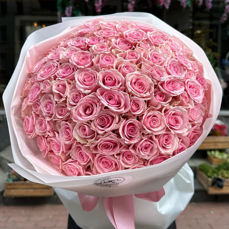 101 pink roses Kenia – доставка цветов в Ahtirka
