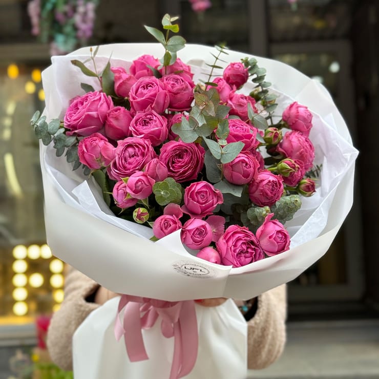 15 розовых пионовидных роз – доставка цветов в Рустави