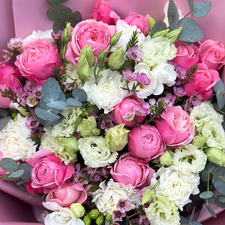 Рожевий букет-мікс – доставка квітів у Реседа