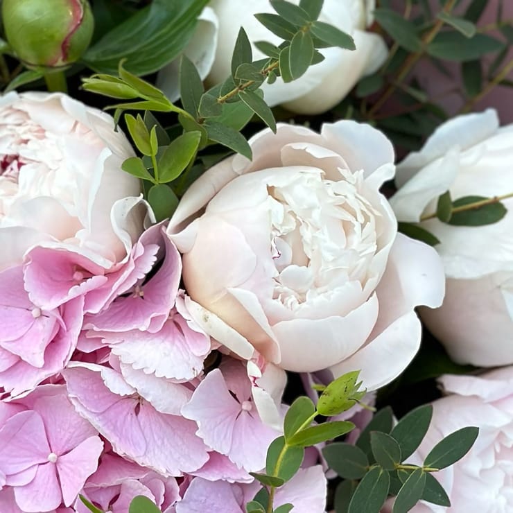 Elegant harmony – flower delivery in Hellertown