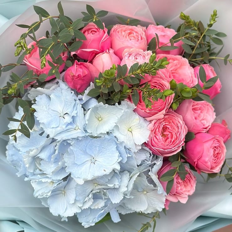 Букет з гортензією Ніжна хмара – доставка квітів у Аваруа