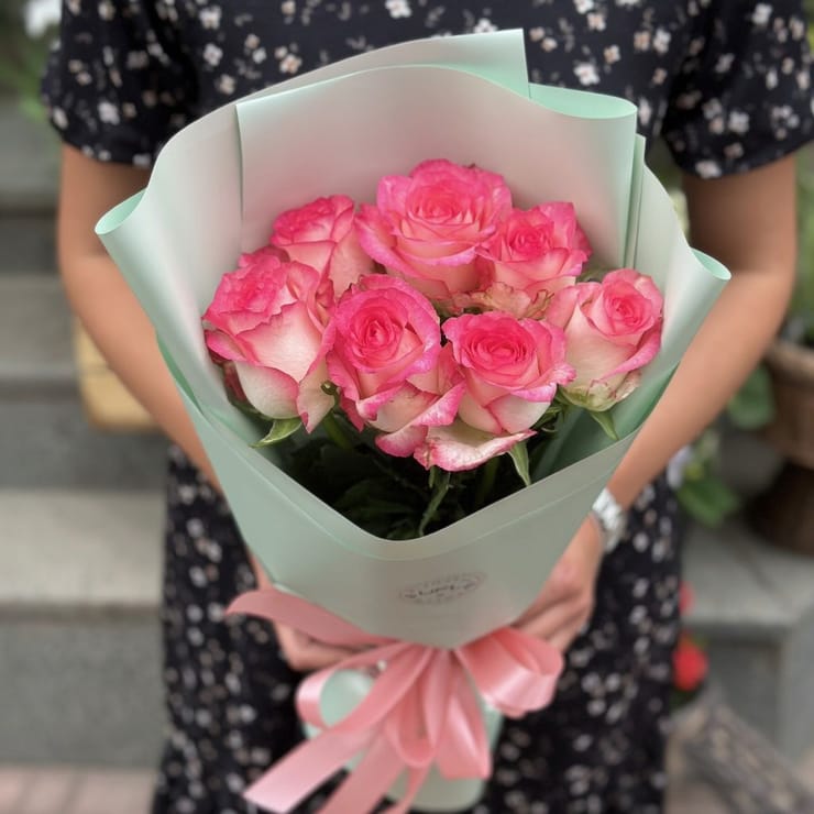 7 roses Jumilia – flower delivery in Warsaw