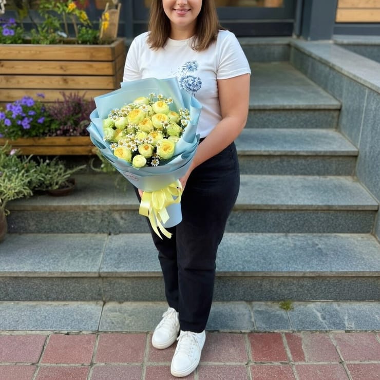 Summer smile Yellow spray roses 9pcs – flower delivery in Ri