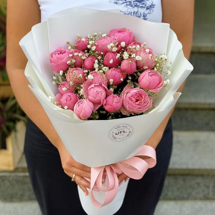 Pink dreams – flower delivery in Starobelsk