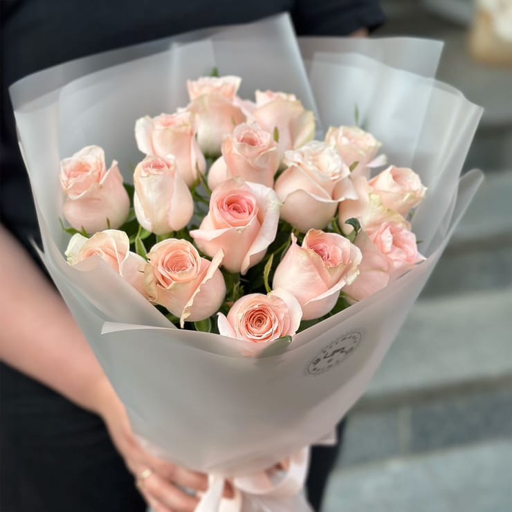 15 троянд Кімберлі – доставка квітів у Софіївська Борщаговка