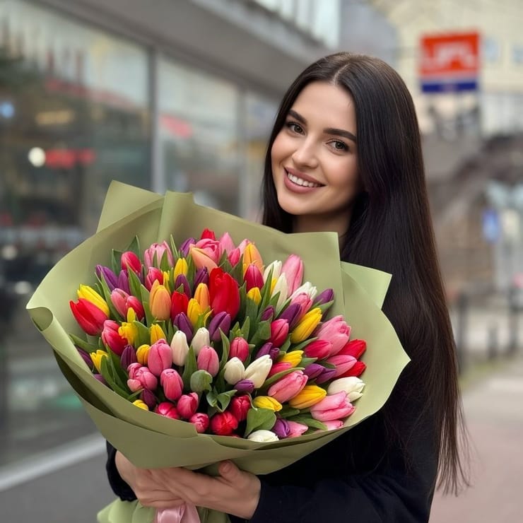 101 різнокольоровий тюльпан – доставка квітів у Київ