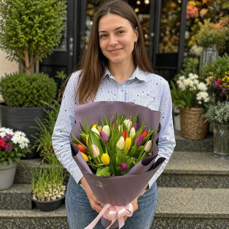 25 tulips mixed  – flower delivery in Port Dickson