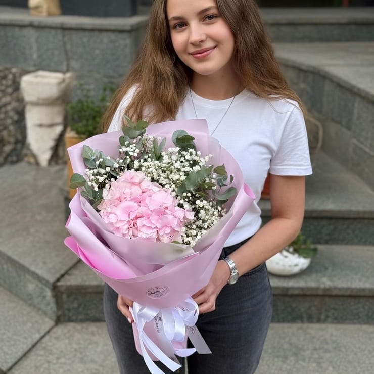 Bouquet with Hydrangea Pink Happiness – flower delivery in Tsyntsareny