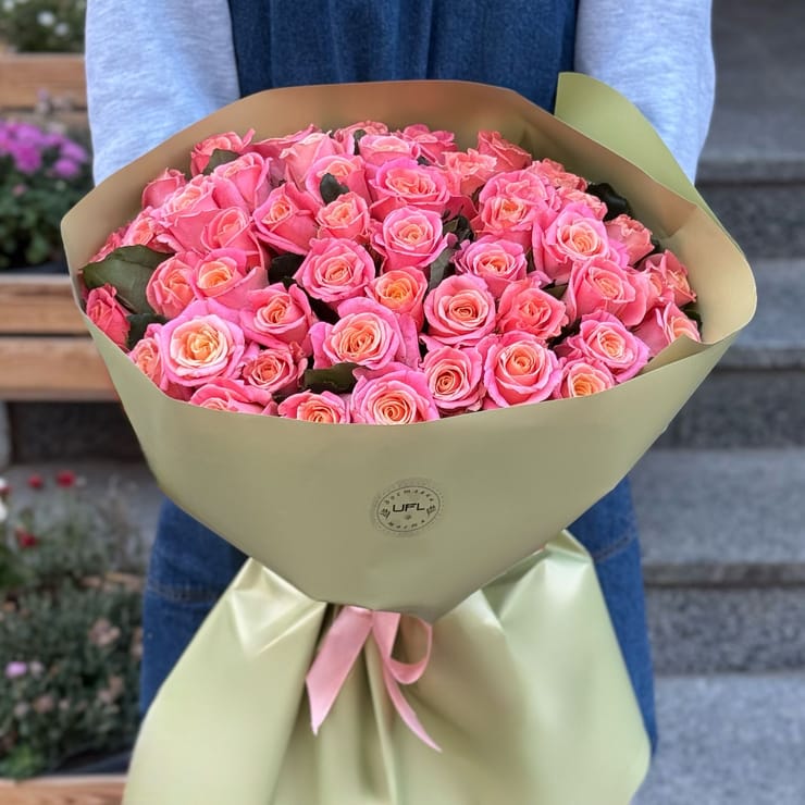 51 coral roses – flower delivery in Solonets