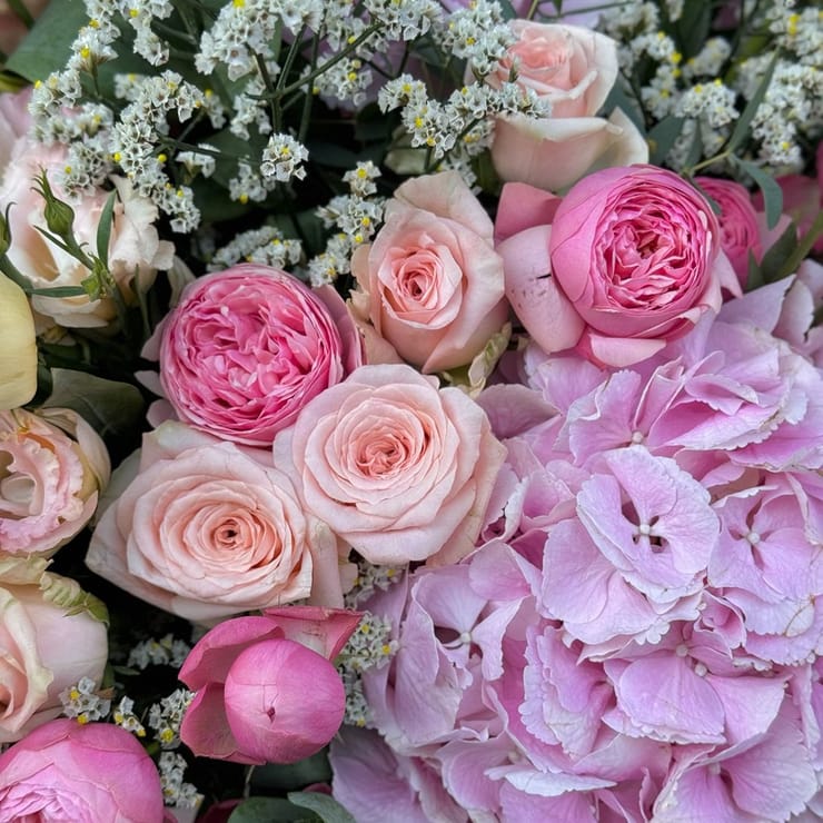 Велика коробка квітів XXL – доставка квітів у Аваруа