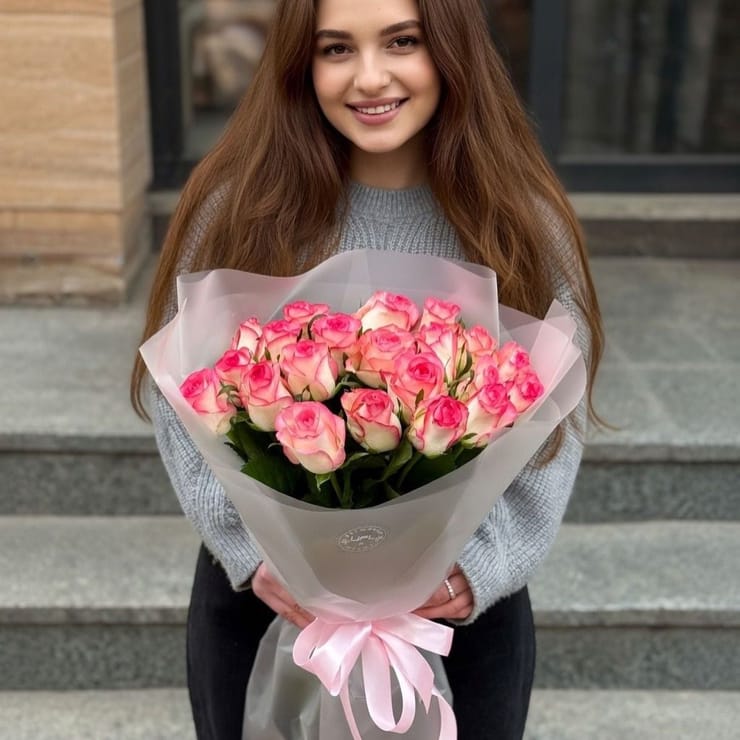 21 roses Jumilia – flower delivery in Pokrov (former Ordzhonikidze)