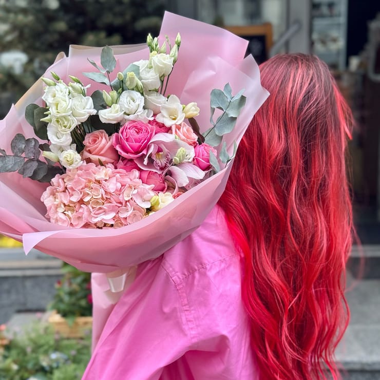 Нежный розовый букет – доставка цветов в Фано