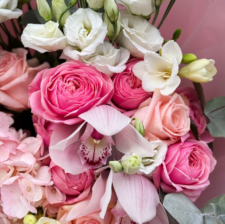 Нежный розовый букет – доставка цветов в Фано