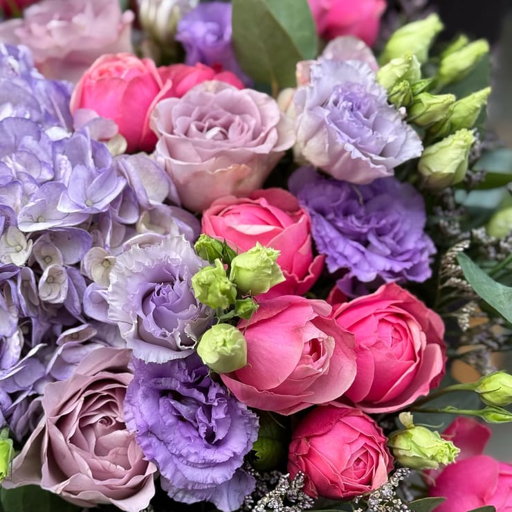 Квіти в коробці Аметист – доставка квітів у Сквира