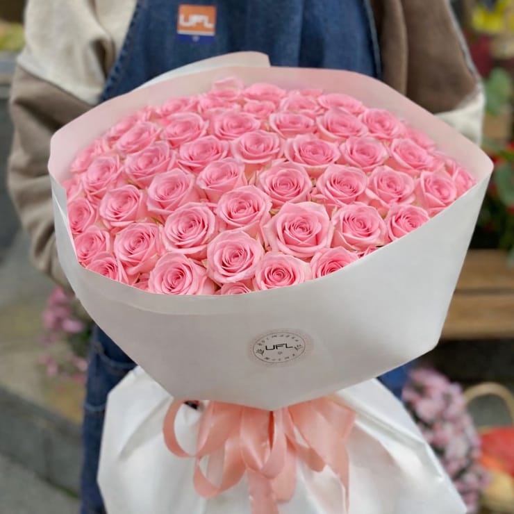 51 розовая роза Кения , Тростянец