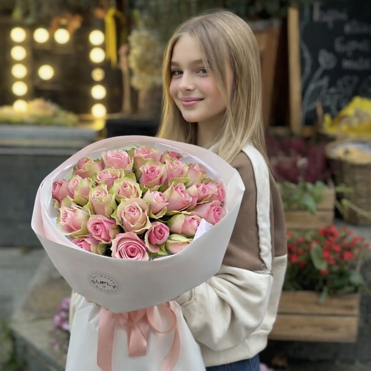25 рожевих троянд Кенія – доставка квітів у Оратов