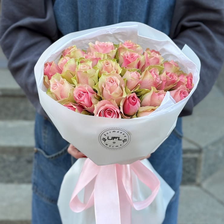 25 рожевих троянд Кенія – доставка квітів у Оратов