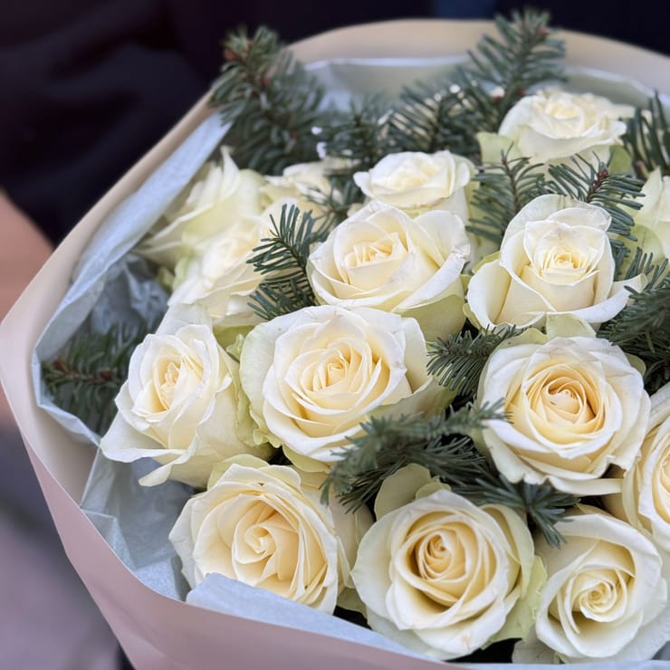 Сніжний ліс – доставка квітів у Деснянський район