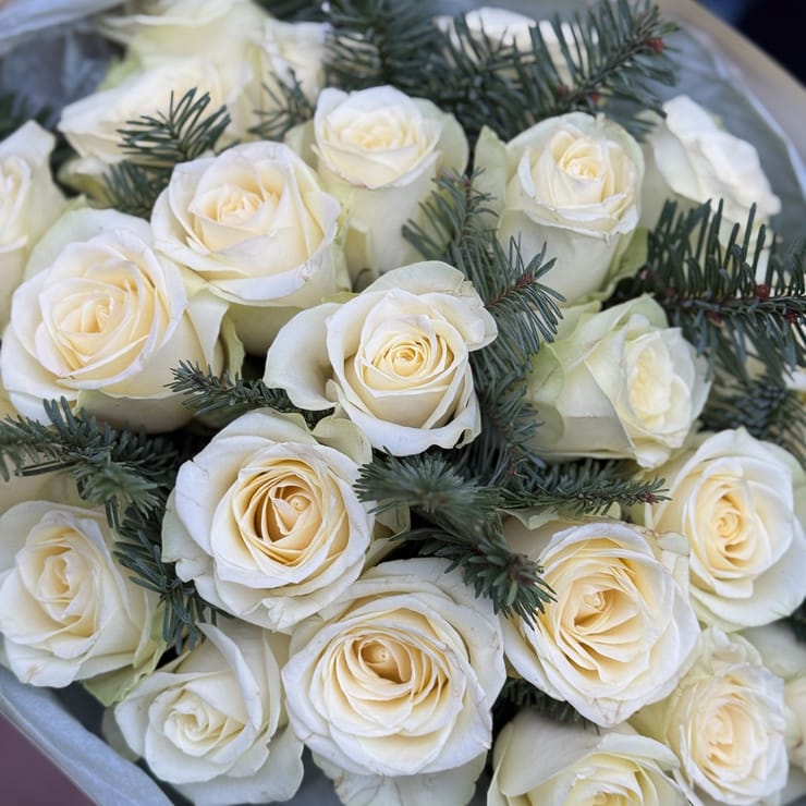 Сніжний ліс – доставка квітів у Деснянський район