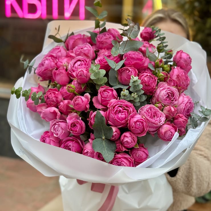 25 розовых пионовидных роз – доставка цветов в Ри