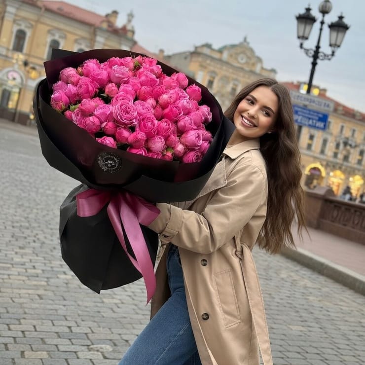 35 pink peony spray roses – flower delivery in Eure-et-Loir
