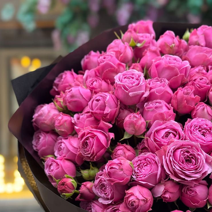 35 pink peony spray roses – flower delivery in El Vafra