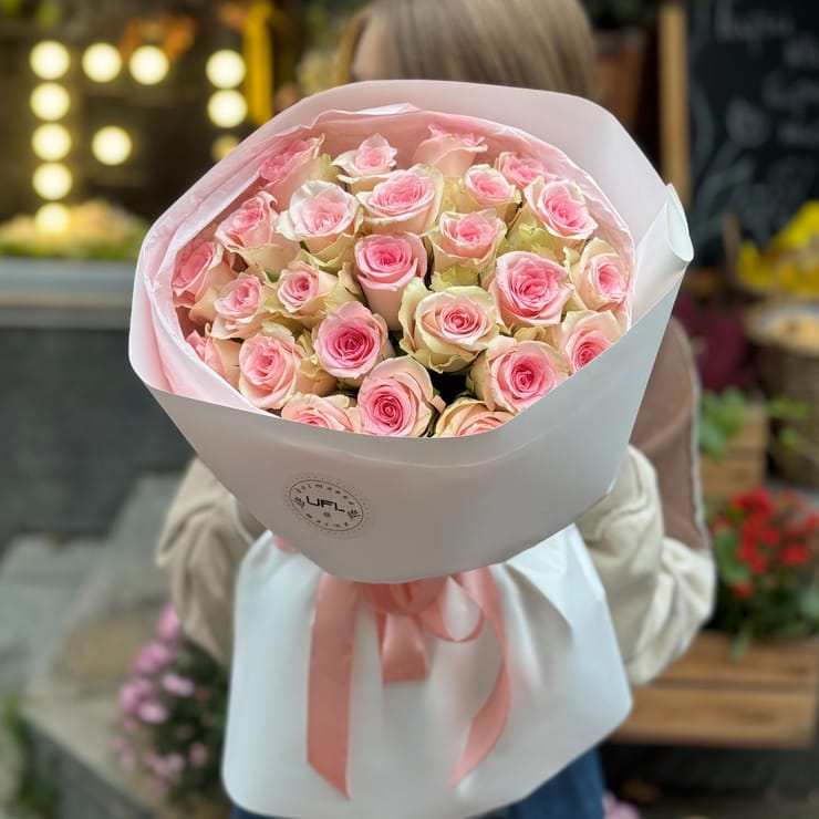 25 розовых роз Кения – доставка цветов в Юбилейное (Запорожская область)