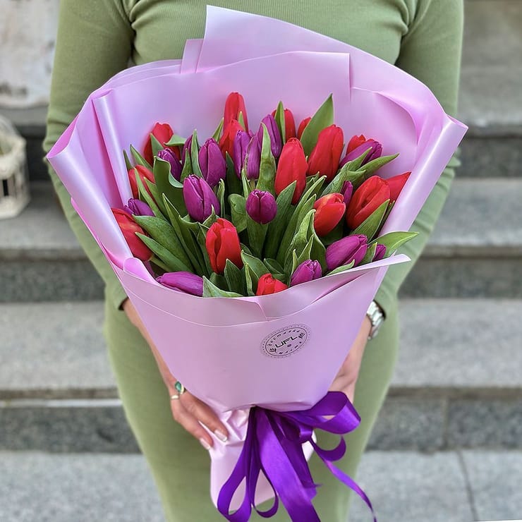 Spring Gift  – flower delivery in Recloses