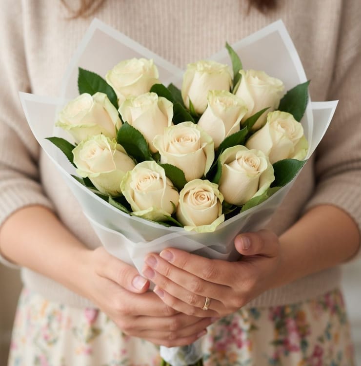 Нежной маме - кремовые розы 15шт – доставка цветов в Бендеры