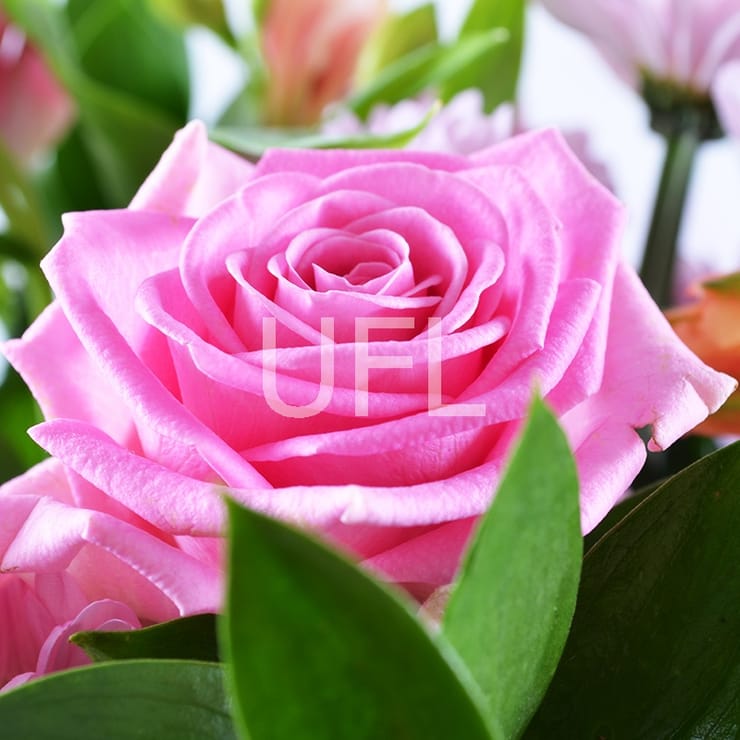 Букет цветов Прелесть – доставка цветов в Юбилейное (Днепр)