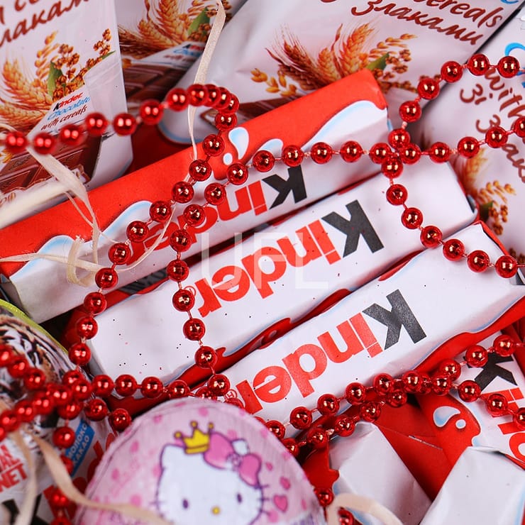 Корзина киндеров – доставка цветов в Мурованые Куриловцы