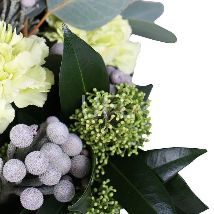 Букет-микс в зеленых тонах – доставка цветов в Черневцы