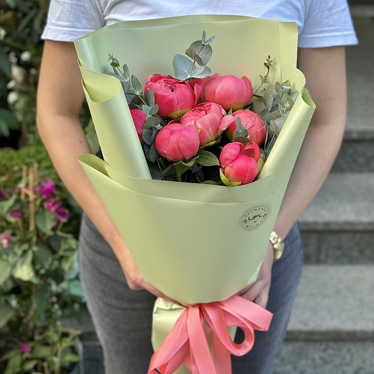 7 coral peonies – flower delivery in Razdolnoe