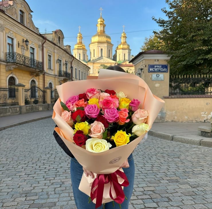 25 different color roses – flower delivery in Aberdeen (USA)