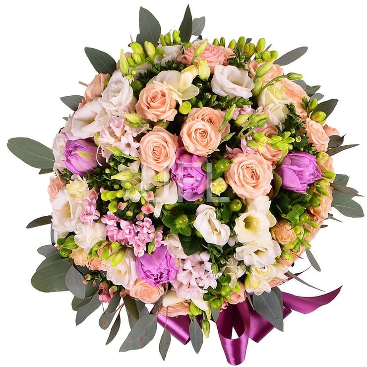 Цветы в коробке Магия Девы – доставка цветов в Ананьев