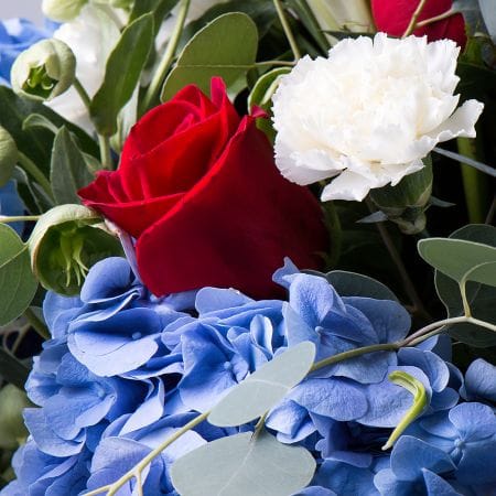 Букет квітів Небосхил – доставка квітів у Аваруа