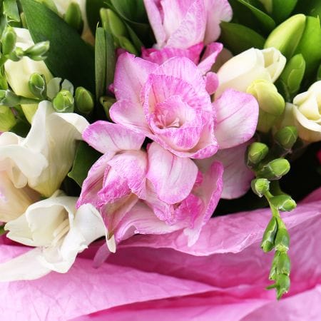 Букет квітів Фонтан ніжності – доставка квітів у Южний