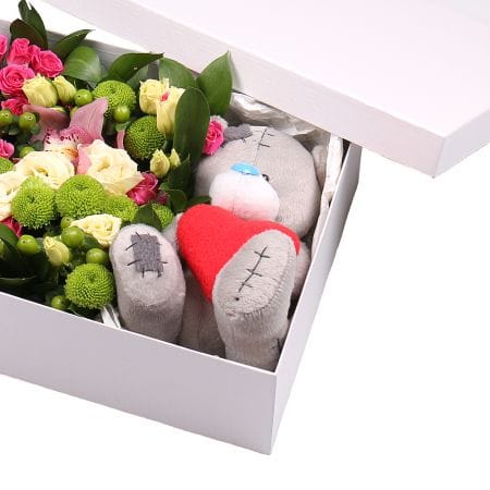 Love between us – flower delivery in Novopokrovka