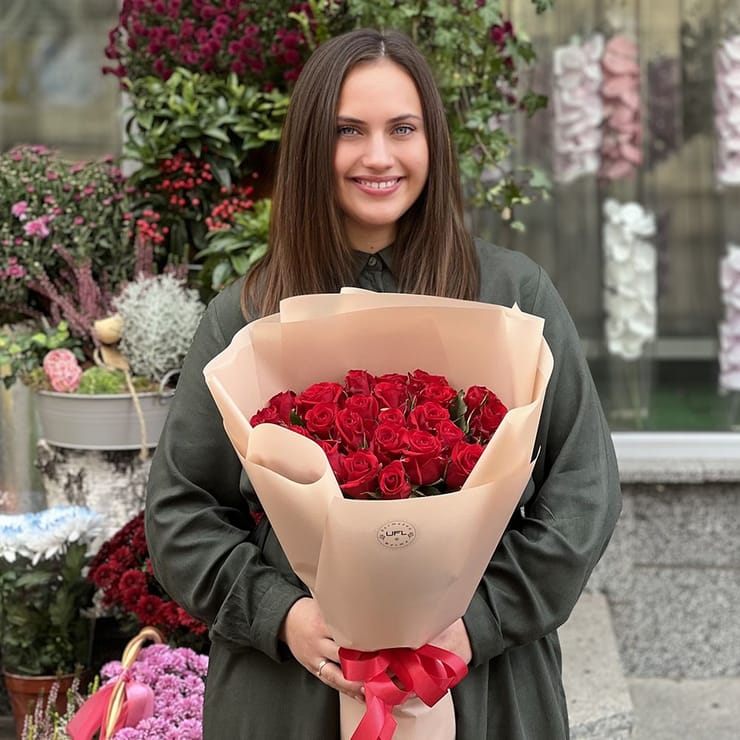 25 red roses bouquet – flower delivery in Volnyansk