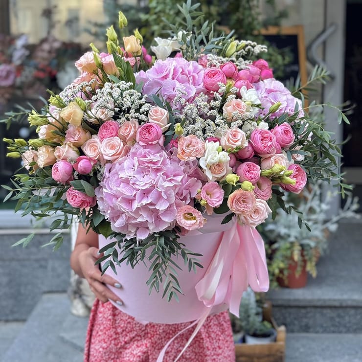 Велика коробка квітів XXL – доставка квітів у Аваруа