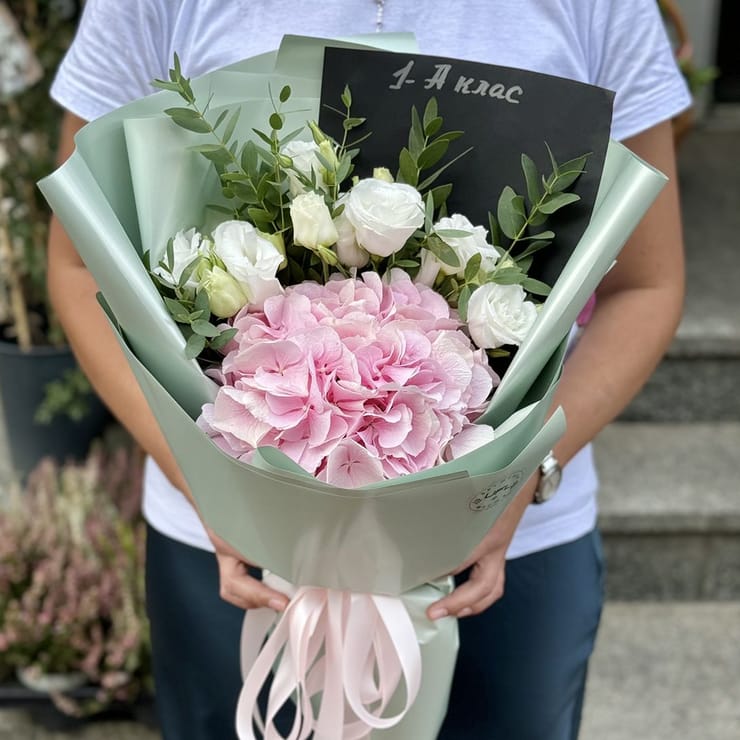 Bouquet for Sep, 1 – flower delivery in Santa Cruz