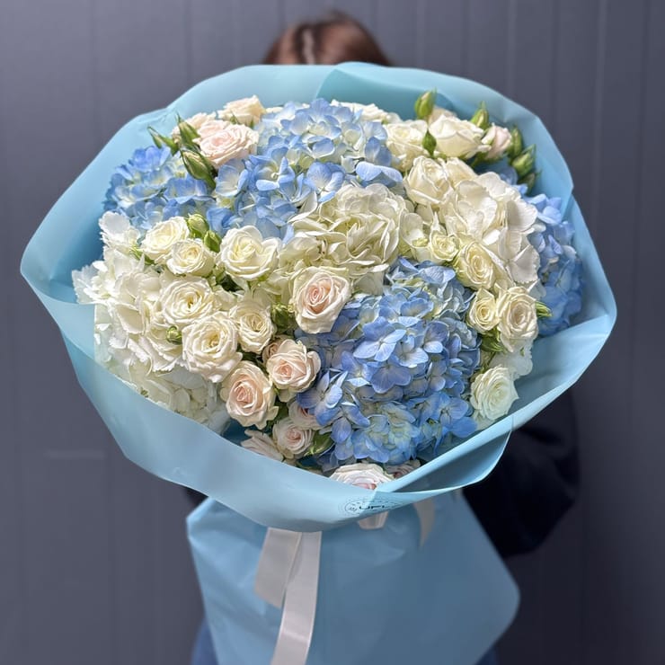 Bouquet №10527 – flower delivery in Pessac