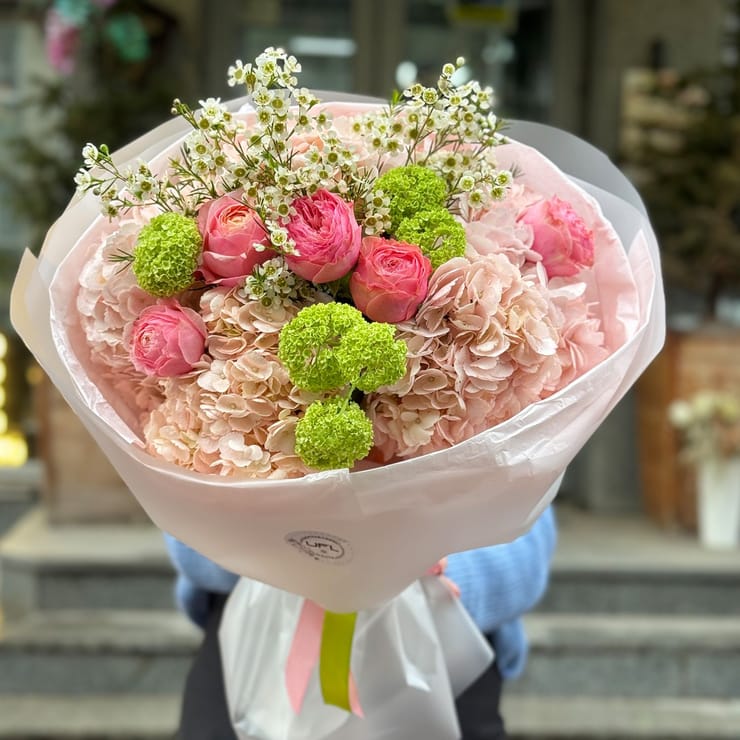 Bouquet #10715 – flower delivery in Kamyanets-Podilsky