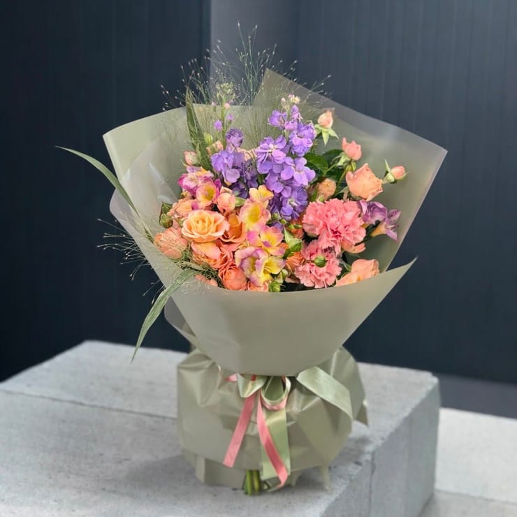 Bouquet #10717 – flower delivery in Kamyanets-Podilsky