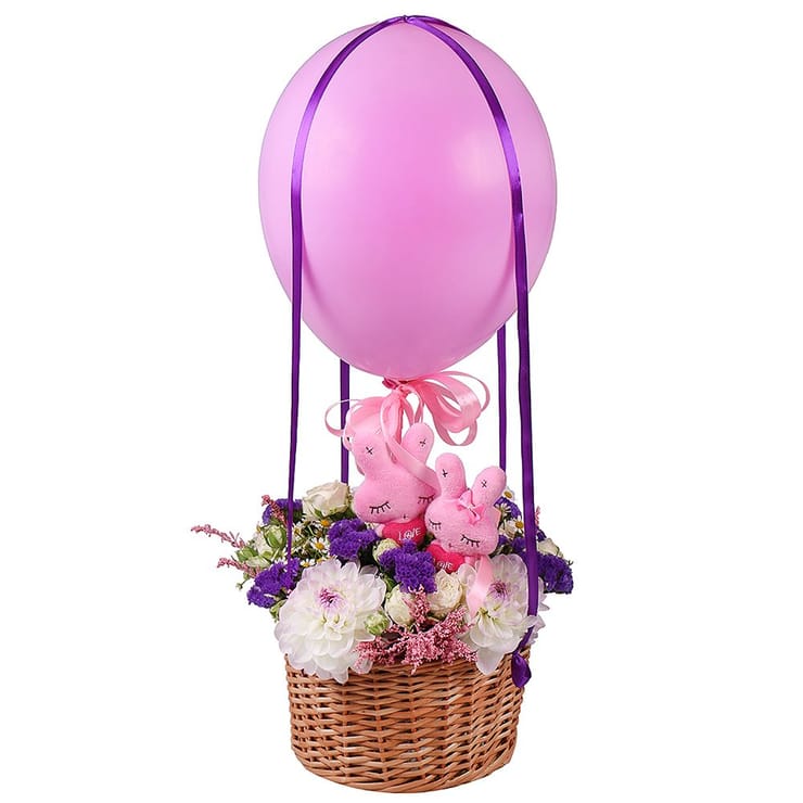 Bunnies on air balloon  – flower delivery in Novopokrovka