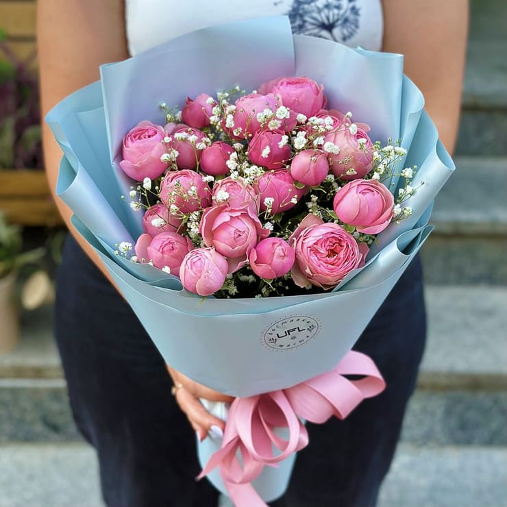 Pink dreams – flower delivery in Starobelsk