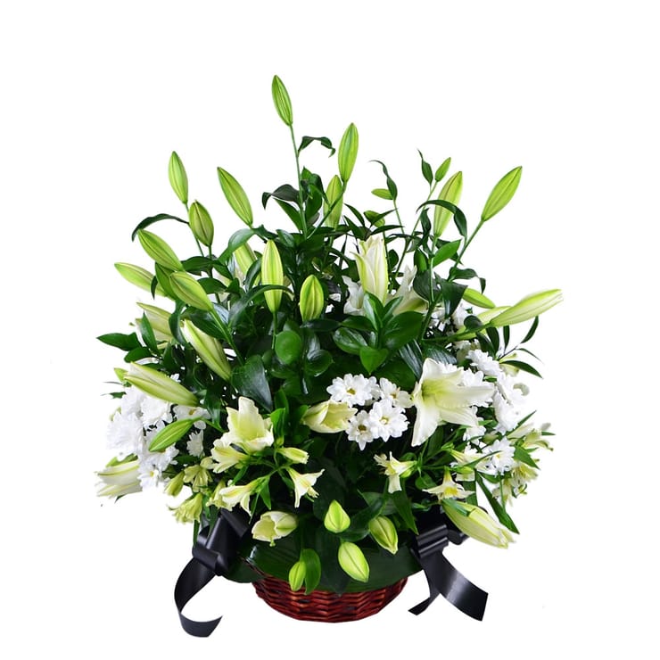 Траурная корзина  – доставка цветов в Красные Окны  