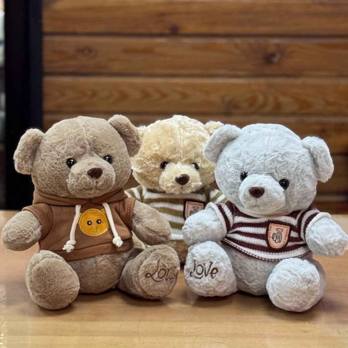 Teddy bear in a sweater 1 шт., Colorado Springs