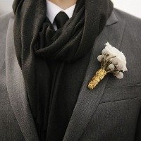 Скромная и лаконичная бутоньерка жениха – мастер-класс от Flora2000.ru