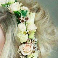 Венок из живых цветов для невесты